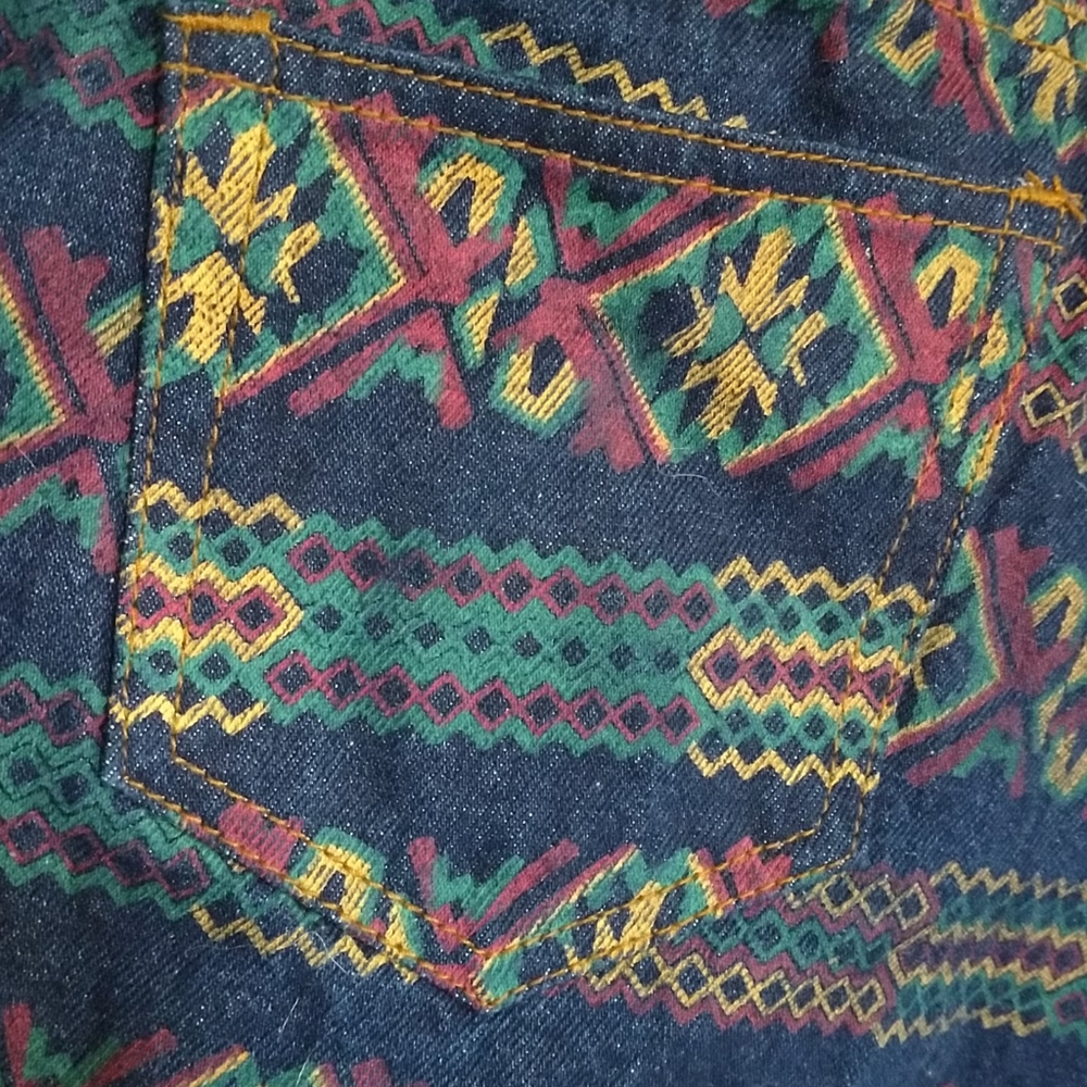 Patterned denim shorts - Picture 3 of 5